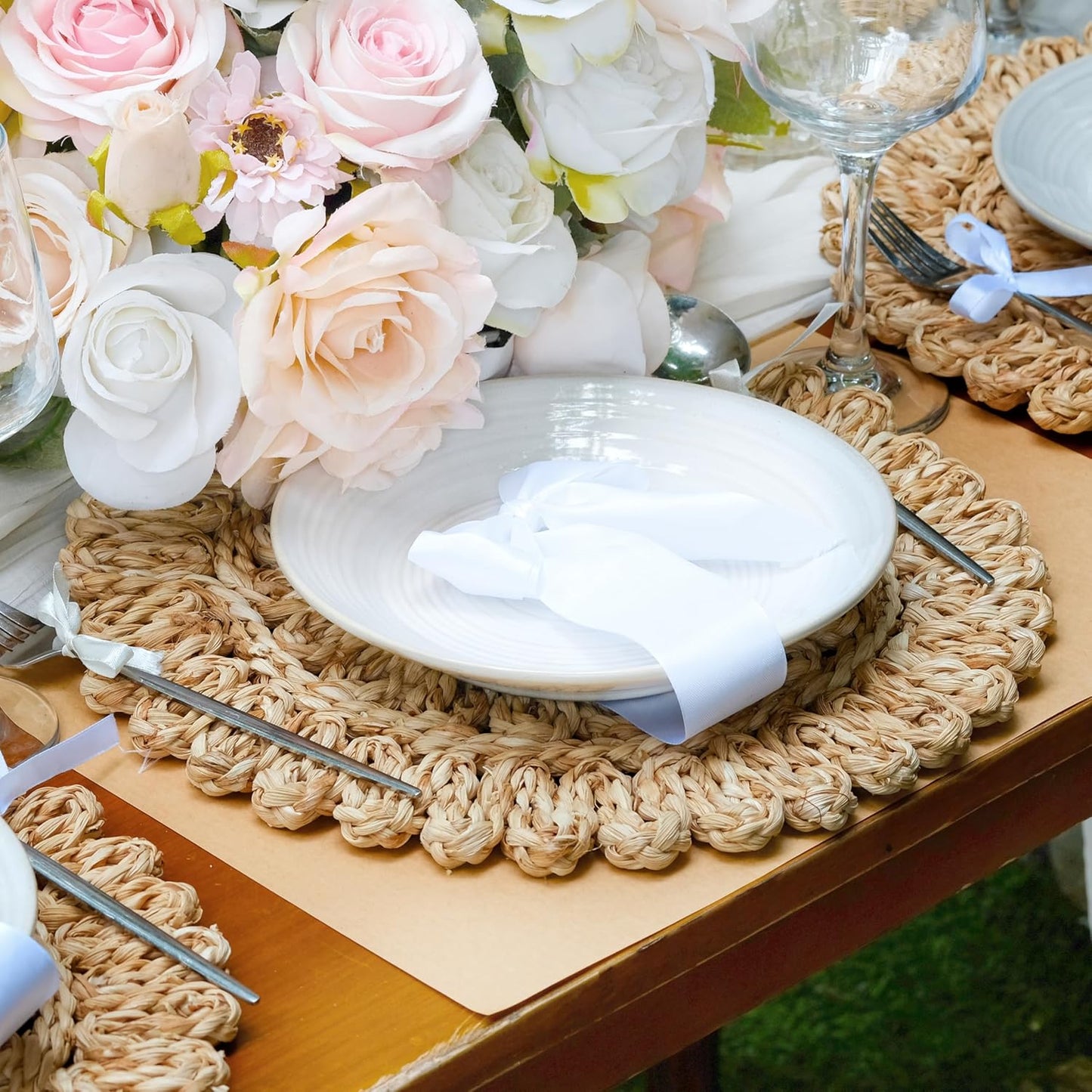 13.8" Corn Husk Woven Round Placemats Set of 6 - Wicker Boho Farmhouse Placemats - Rattan Table Mats for Dining Table, Wedding, Home